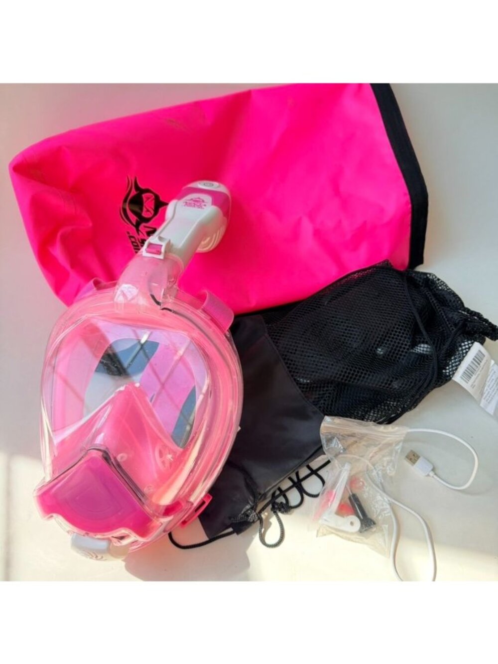 Ninja Shark Electra Full Face Snorkel Mask and fins bundle , Pink, size S/XS
